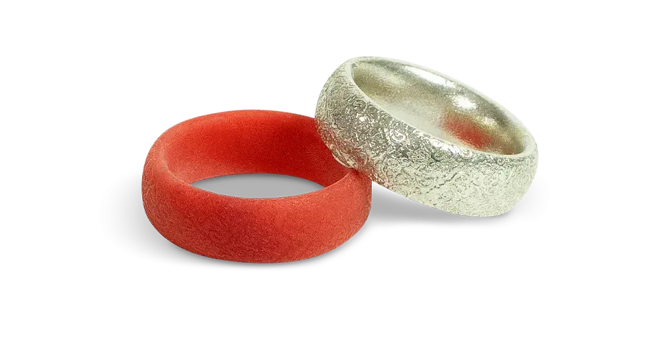 Un anillo elaborado con VisiJet Wax Jewel Red