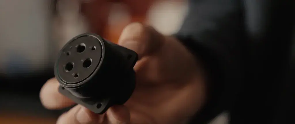 Pieza de repuesto del Instituto de Investigación de la Universidad de Dayton (UDRI) impresa con la Figure 4