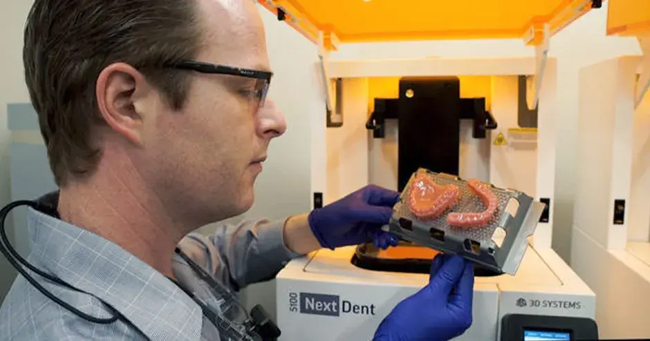 Bases dentales impresas en menos de 30 minutos en la impresora 3D Nextdent 5100