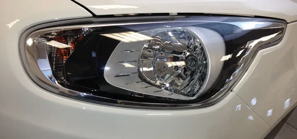 Panel de carrocería automotriz impreso en 3D con SLA SLS