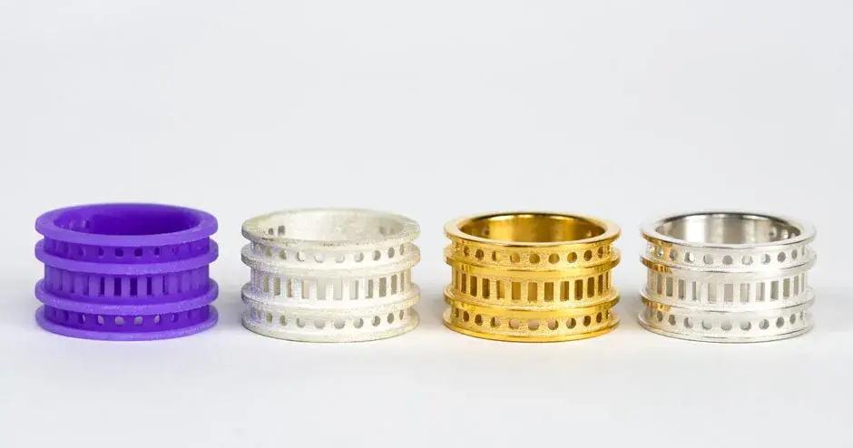 el cliente de joyería se beneficia del rendimiento del material