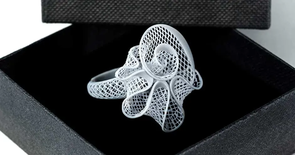 anillo con diseño de fusiones de diamantes impreso con jewel master gry de figure 4