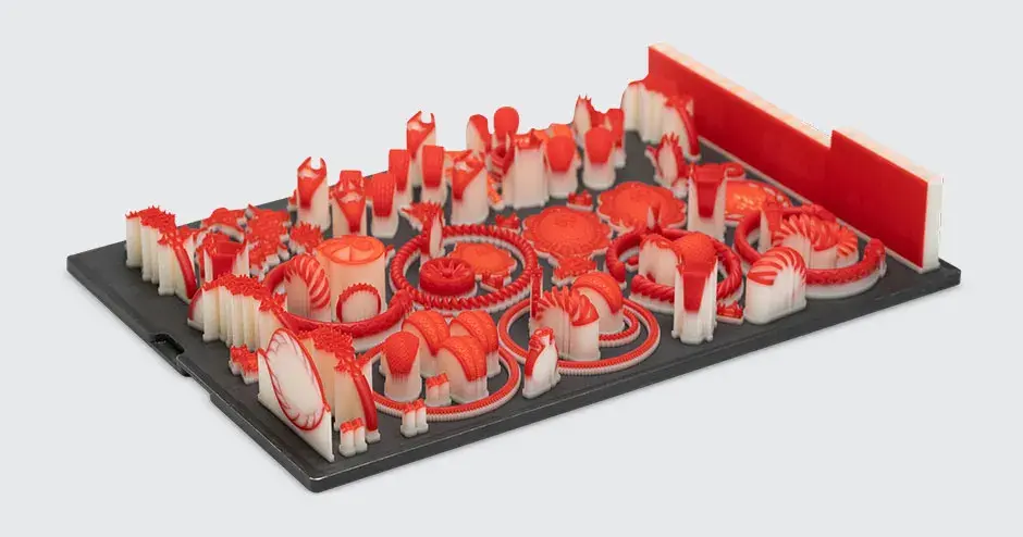 Moldes de joyería VisiJet Wax Jewel Red impresos en una placa