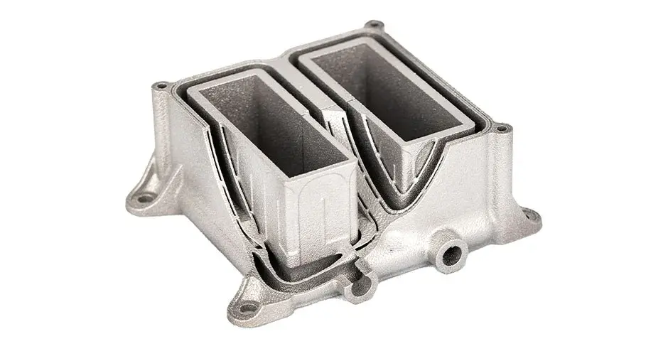 Enfriador de semiconductores con fluidos y una sección transversal