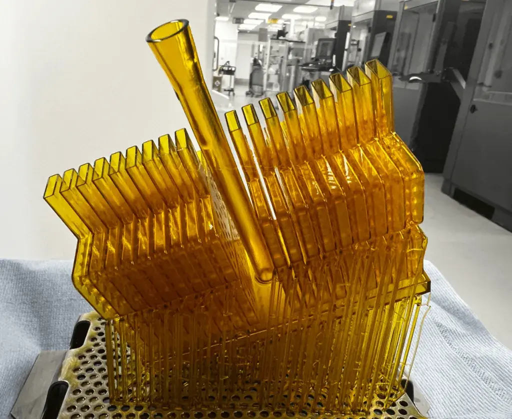 Ejemplo de una junta universal, utilizada en las pruebas de túneles de viento, diseñada para imprimir en un lote de 36 en Figure 4 Standalone.