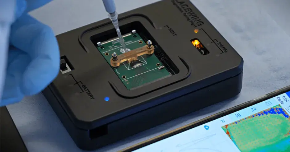 Dispositivo de diagnóstico avanzado con componentes impresos en 3D con Figure 4