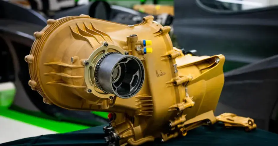 Caja de cambios de titanio impresa en 3D para Rodin Cars FZERO